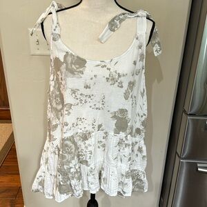 Paper Lace Sleeveless top
